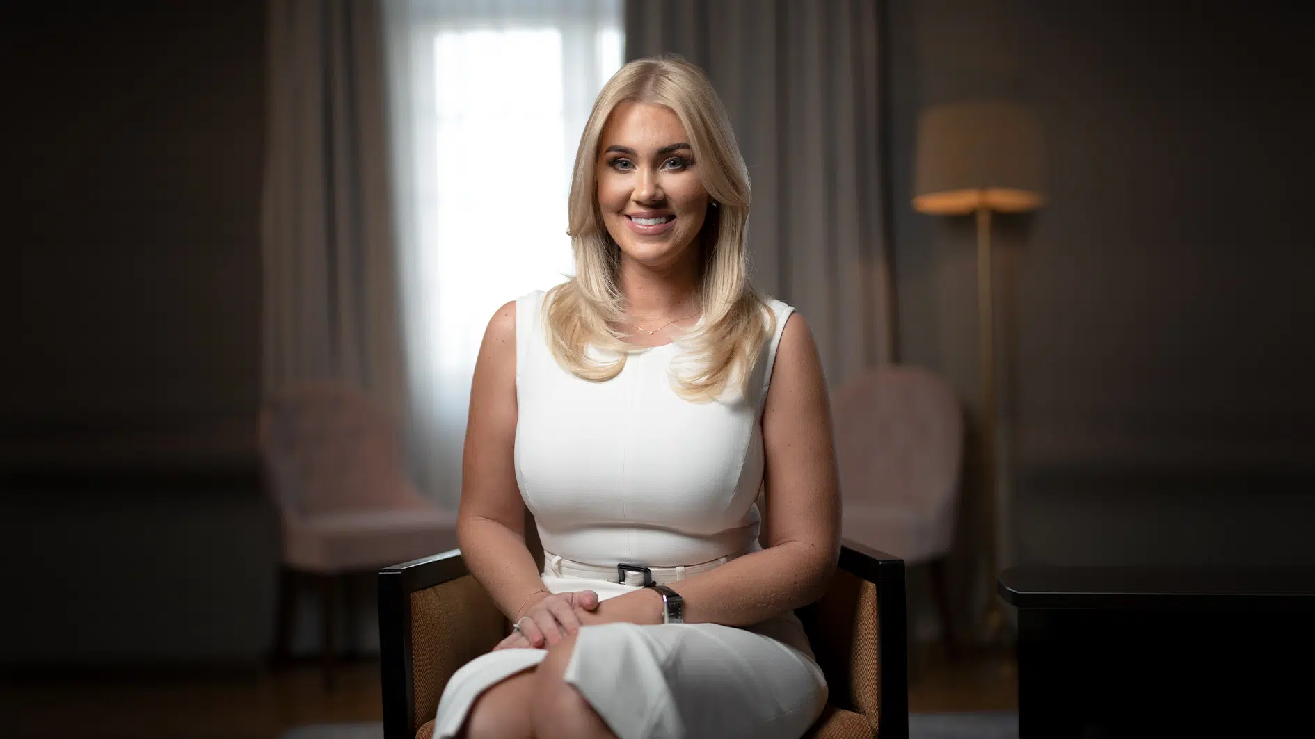 Isabella Löwengrip blir Blondinbella med svenska folket | Internetmuseum